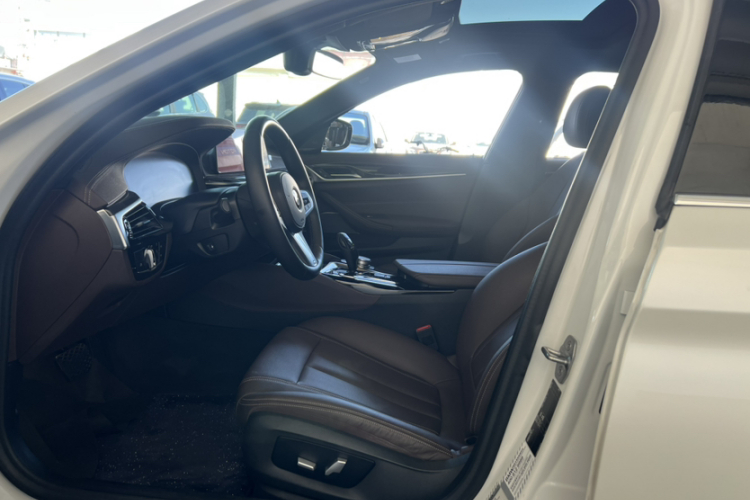 宝马5系 2020款 525Li M运动套装局部细节19