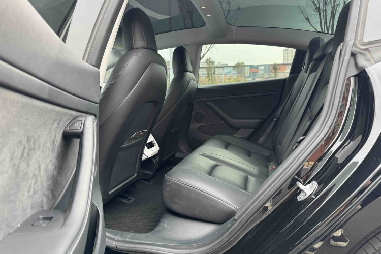 特斯拉 Model 3 2022款 后轮驱动版中控内饰7002