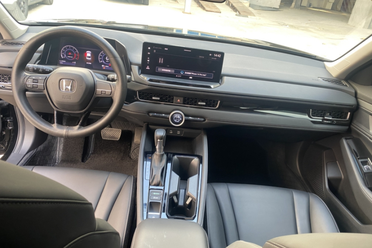 本田 英仕派 2023款 260TURBO 典雅版中控内饰7002