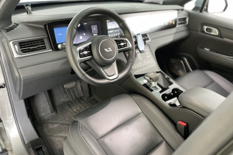 理想汽车 理想ONE 2021款 增程6座版中控内饰7004