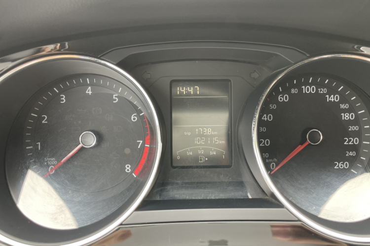 大众 速腾 2018款 1.6L 手动舒适型中控内饰15