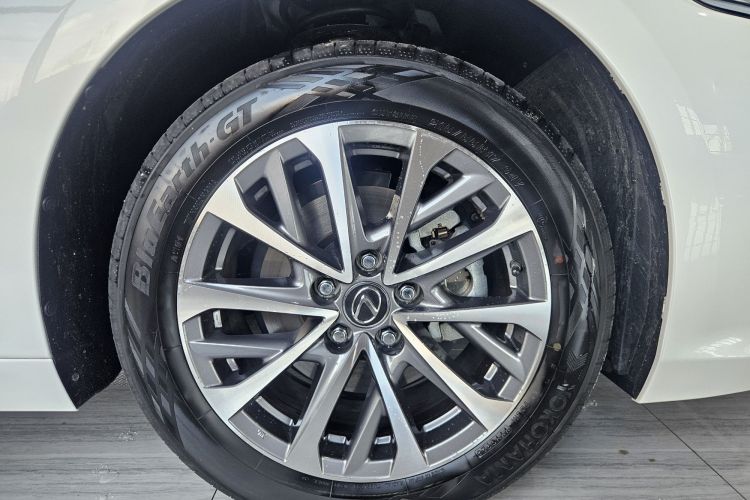 雷克萨斯ES 2025款 200 臻享版车身外观6006