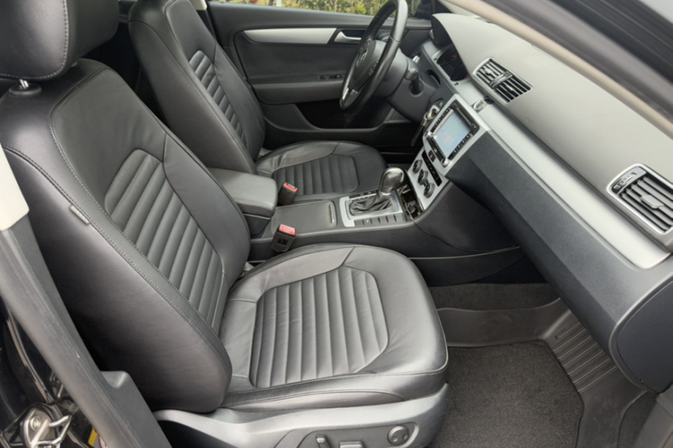 大众 迈腾 2015款 1.8TSI 领先型中控内饰7012