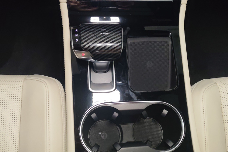 理想汽车 理想ONE 2020款 增程6座版局部细节18