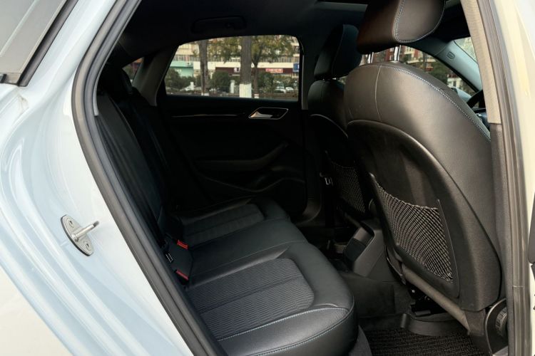 奥迪A3 2020款 Limousine 35 TFSI 时尚型 国VI中控内饰7009