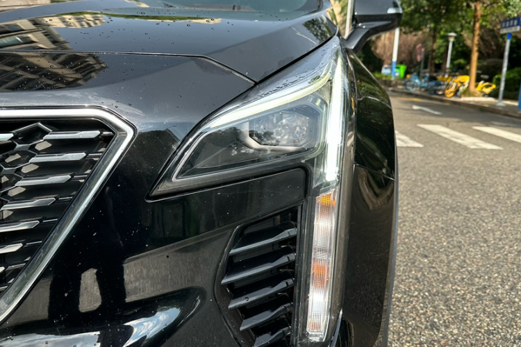 凯迪拉克XT4 2022款 28T 两驱风尚型车身外观6008