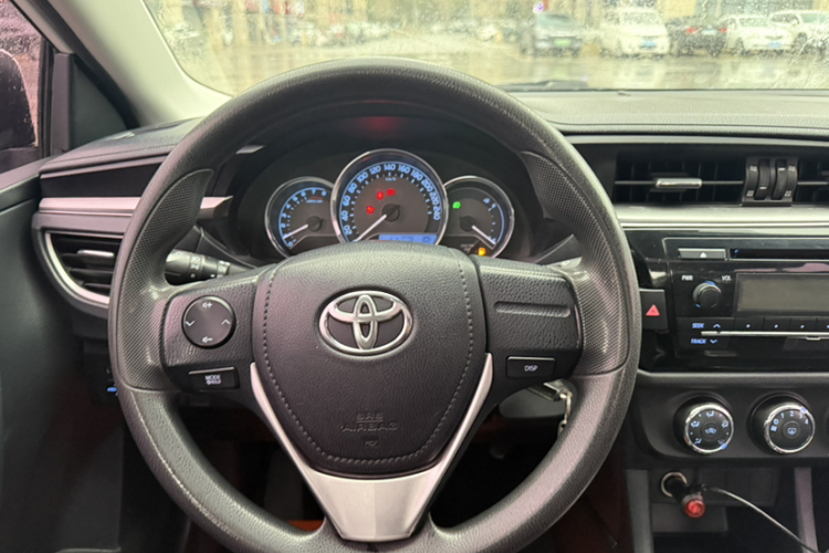 丰田 雷凌 2016款 1.6G-L CVT领先版中控内饰7005