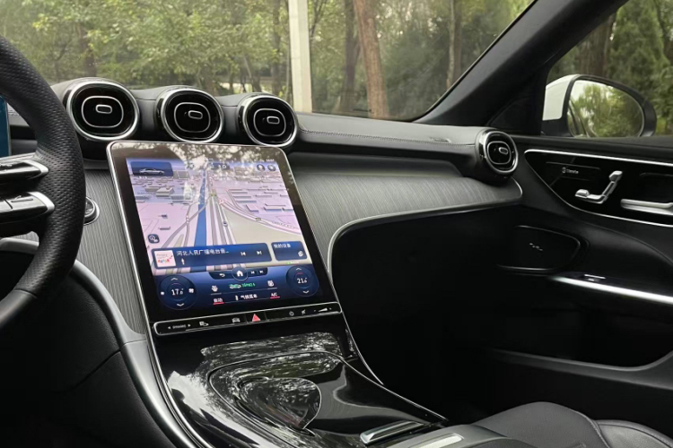 奔驰C级 2023款 C 200 L 运动版中控内饰7007