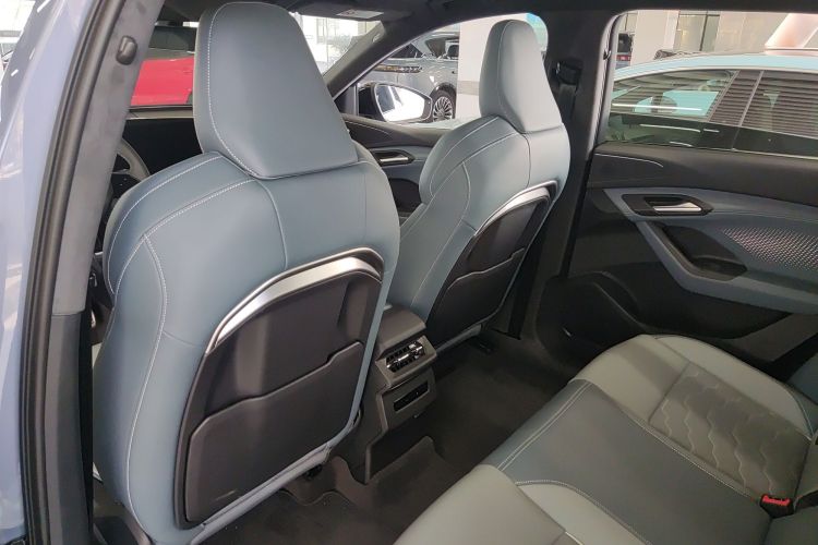 奥迪Q6L e-tron 2026款 首发领航版中控内饰7006