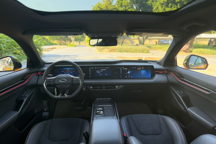 福特 蒙迪欧 2024款 2.0T E-混动运动版 ST-Line车身外观6013