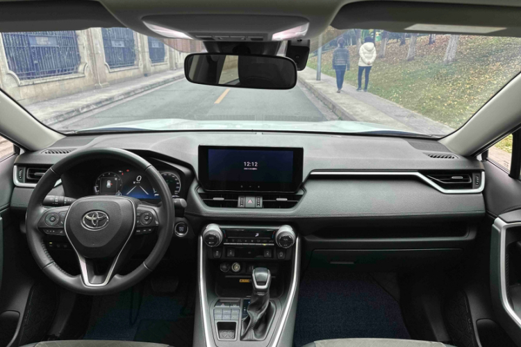 丰田 RAV4荣放 2023款 2.0L CVT四驱探险Plus版中控内饰7003