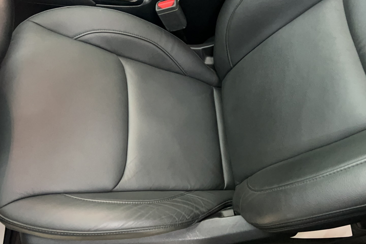 Jeep 大指挥官 2018款 2.0T 两驱进享版 国V中控内饰7004