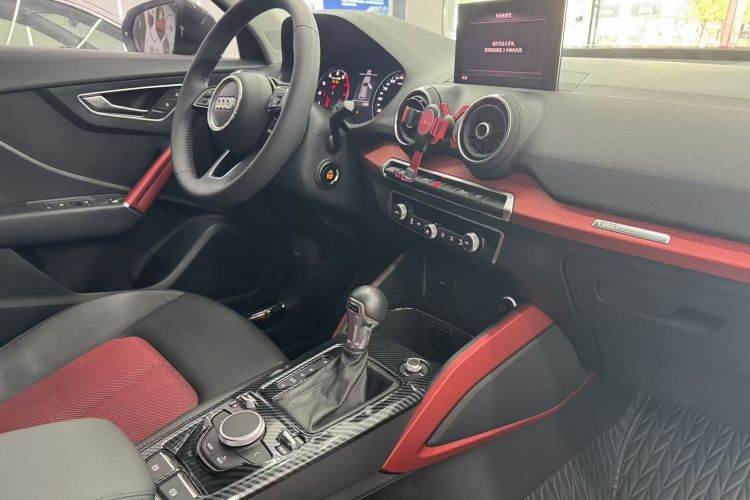 奥迪Q2L 2018款 35 TFSI 时尚动感型 国VI中控内饰7007