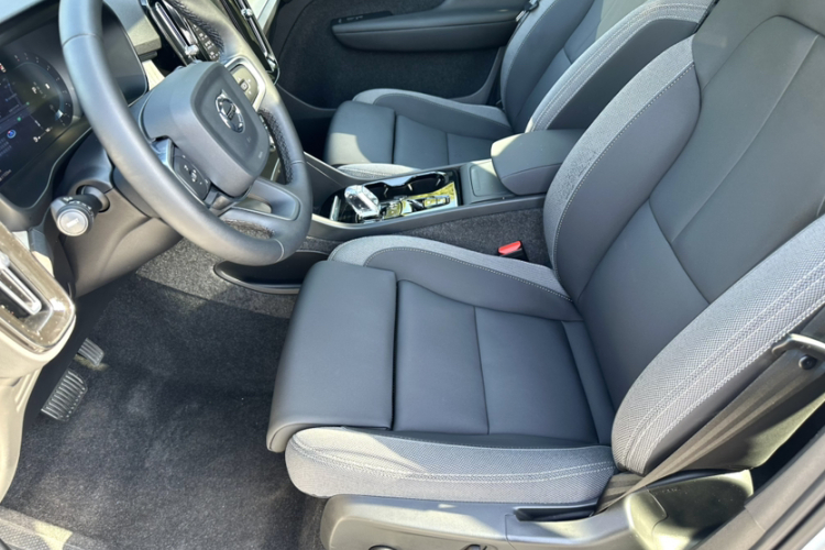 沃尔沃XC40 2024款 B3 智远运动版中控内饰7005