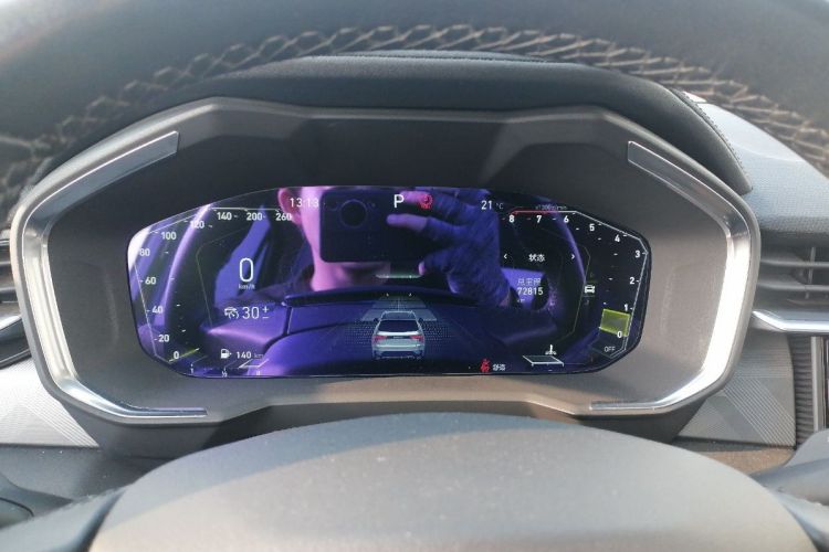 领克01 2021款 2.0TD 两驱型Pro中控内饰15