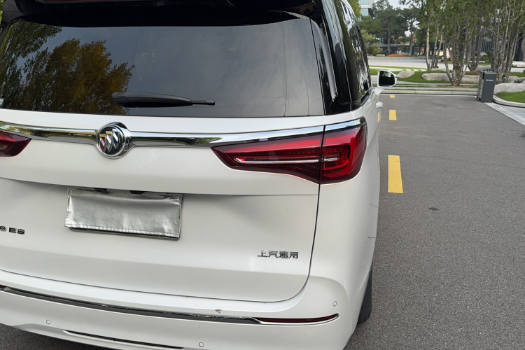 别克GL8 2021款 ES陆尊 653T 尊享型车身外观6005