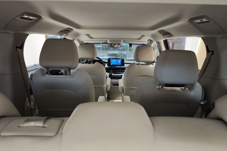 别克GL8 2021款 陆上公务舱 652T 舒适型局部细节22