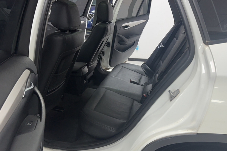 宝马X1 2014款 sDrive18i 时尚型中控内饰7003