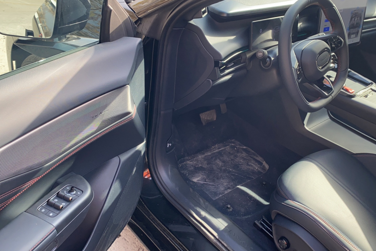 领克07 2026款 126长续航 Ultra中控内饰7002