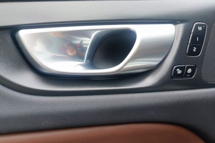 沃尔沃V60 2024款 B5 智远豪华版局部细节9005