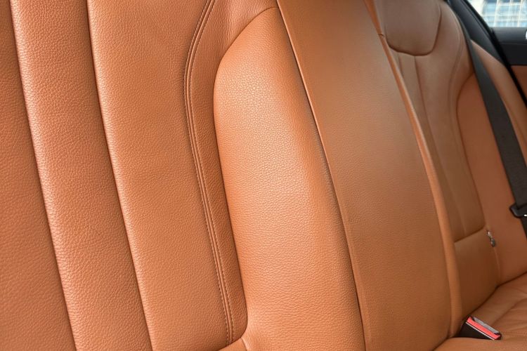 宝马7系 2018款 730Li 领先型 卓越套装中控内饰7010