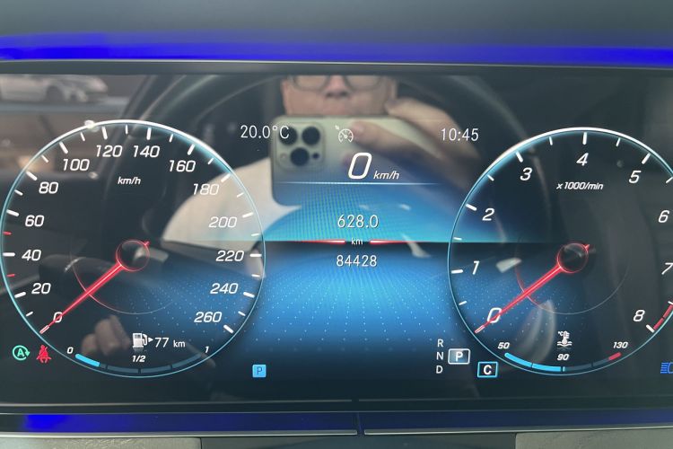 奔驰E级 2021款 E 300 L 运动尊贵型中控内饰15