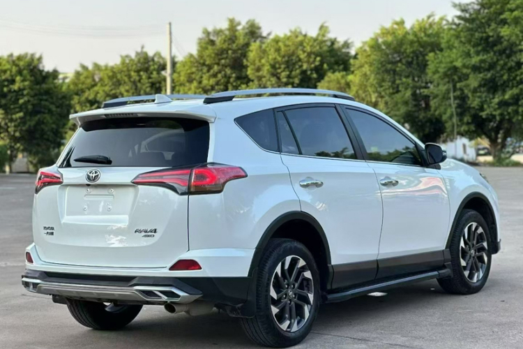 丰田 RAV4荣放 2016款 2.5L 自动四驱精英版车身外观6006