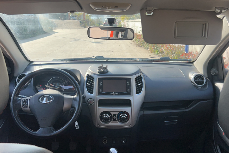 长城M4 2012款 1.5L 手动豪华型中控内饰7004