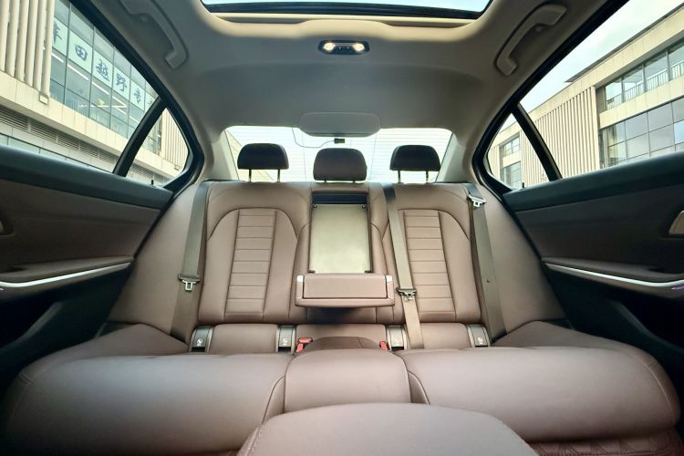 宝马3系 2021款 325Li M运动套装中控内饰7008