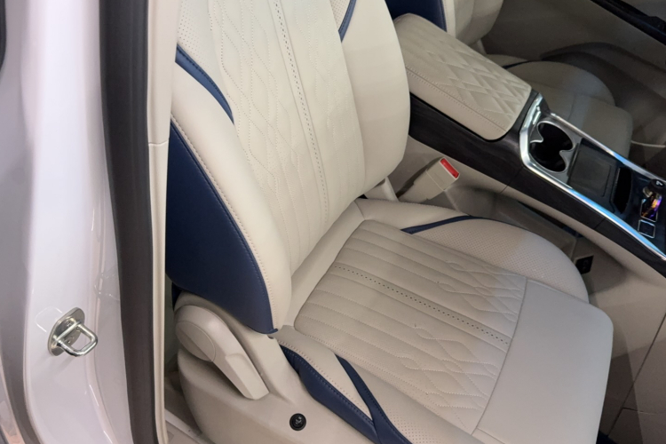 别克GL8 2023款 ES陆尊 舒适型局部细节41