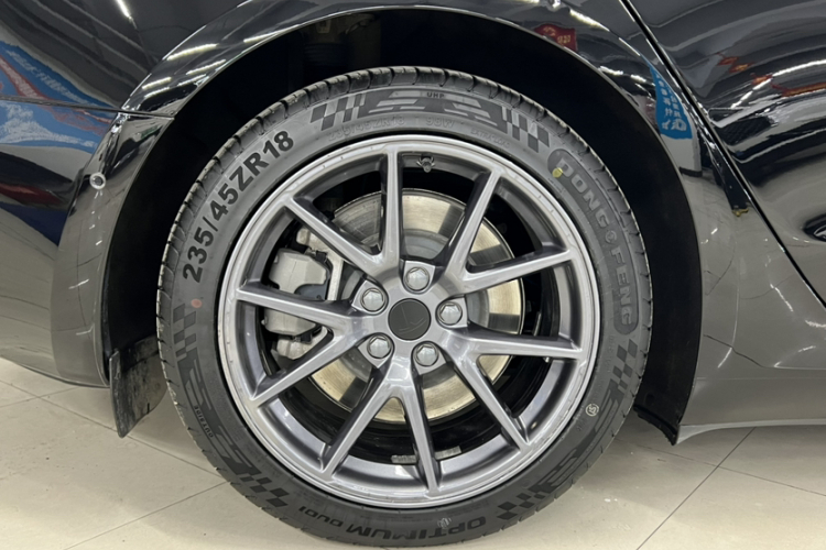 特斯拉 Model 3 2022款 后轮驱动版车身外观6007