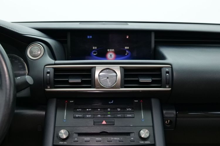 雷克萨斯IS 2017款 300 领先版局部细节16