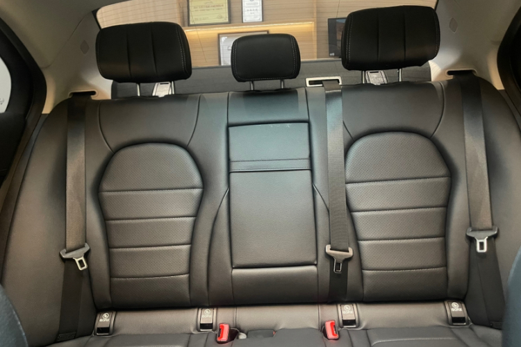 奔驰C级 2021款 C 200 L 时尚型运动版中控内饰7010