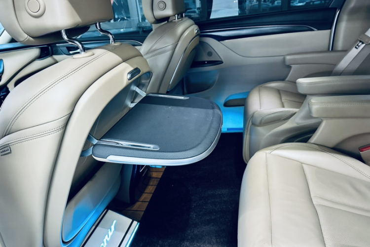 别克GL8 2021款 ES陆尊 653T 豪华型中控内饰7005