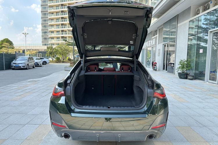 宝马4系 2023款 425i Gran Coupe M运动曜夜套装局部细节9004