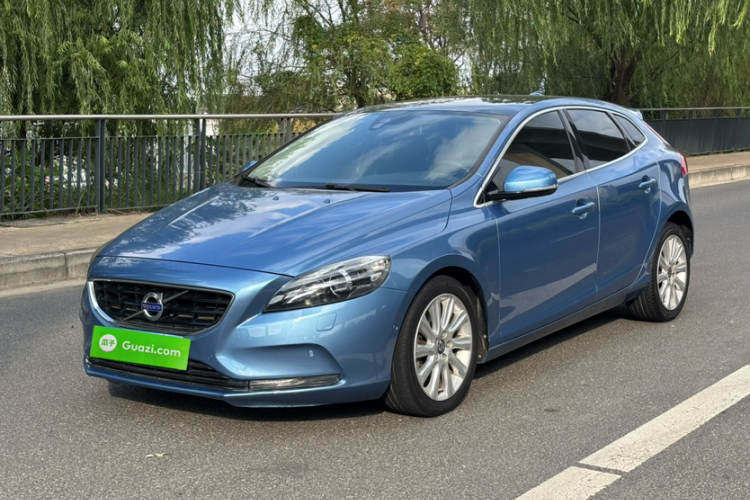 沃尔沃V40 2015款 1.6T 智雅版车身外观1