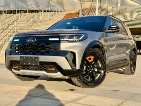 福特 探险者 2024款 2.3T EcoBoost 昆仑巅峰版 6座