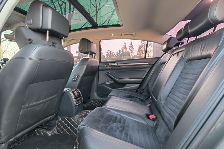 大众 迈腾 2017款 380TSI DSG 豪华型中控内饰7002