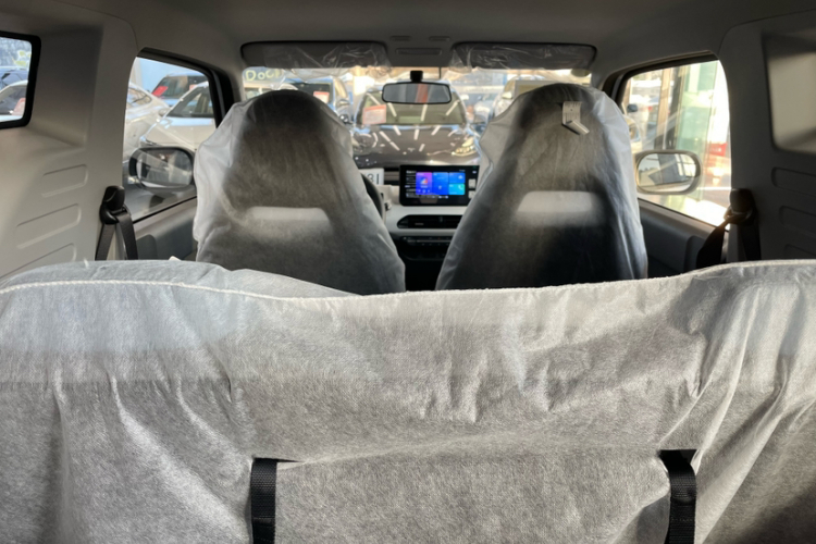 吉利银河 2024款 熊猫mini 200km 耐力熊中控内饰7002