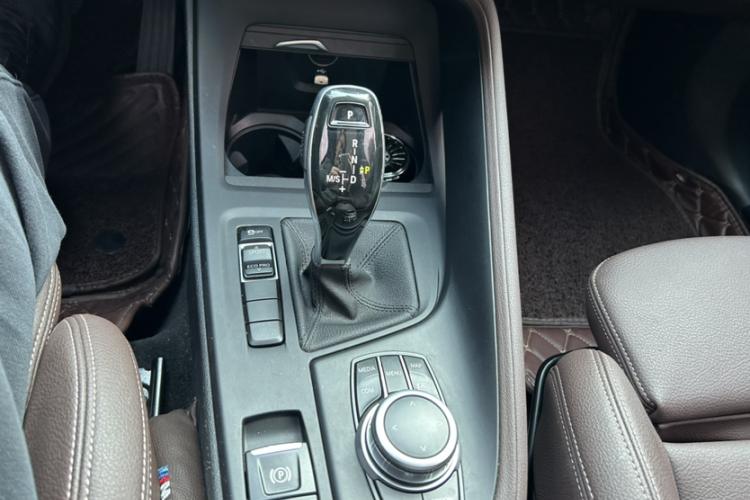 宝马X1 2021款 sDrive20Li 时尚型局部细节18