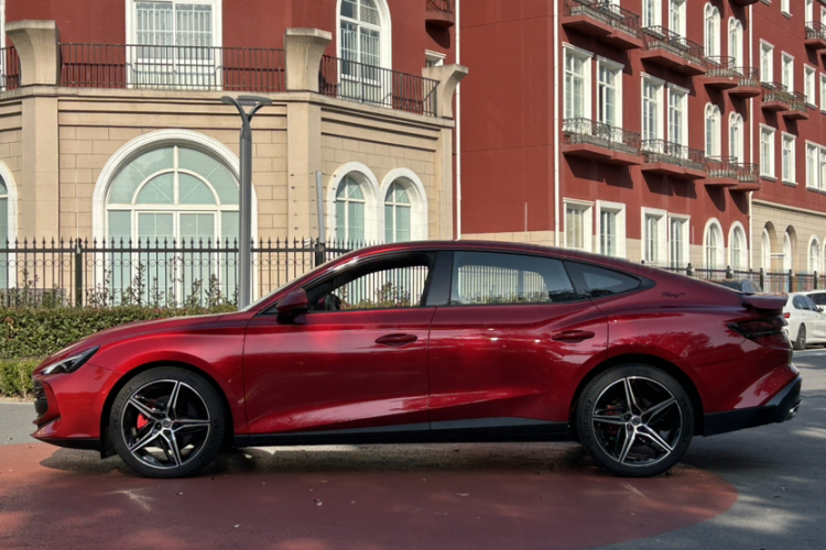 名爵 MG7 2023款 2.0T 自动Trophy+激擎耀世版车身外观6003