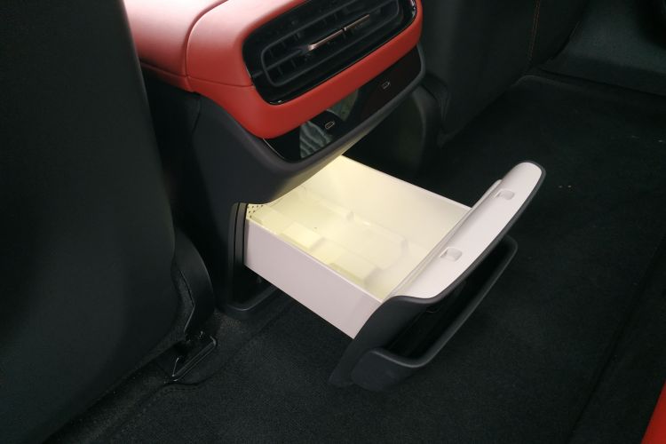 小米汽车 小米SU7 2024款 后驱超长续航高阶智驾Pro版局部细节9003