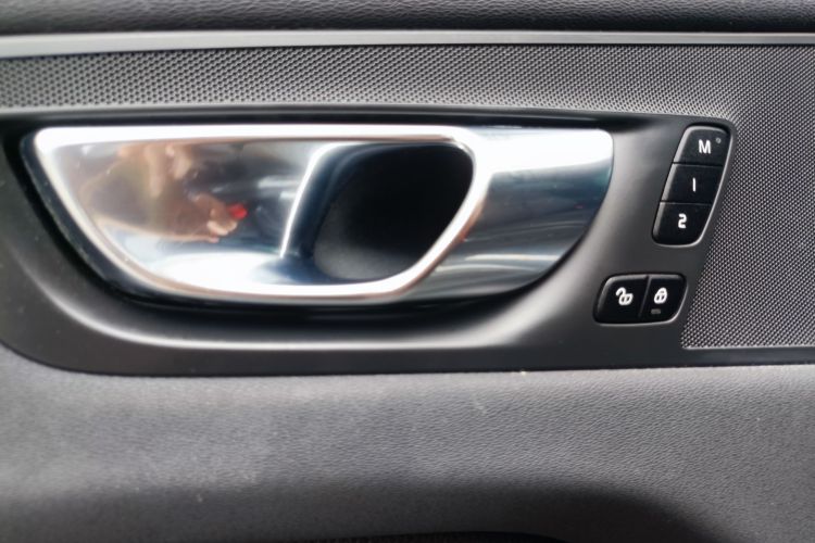 沃尔沃XC60 2019款 T5 四驱智逸版 国VI局部细节9004