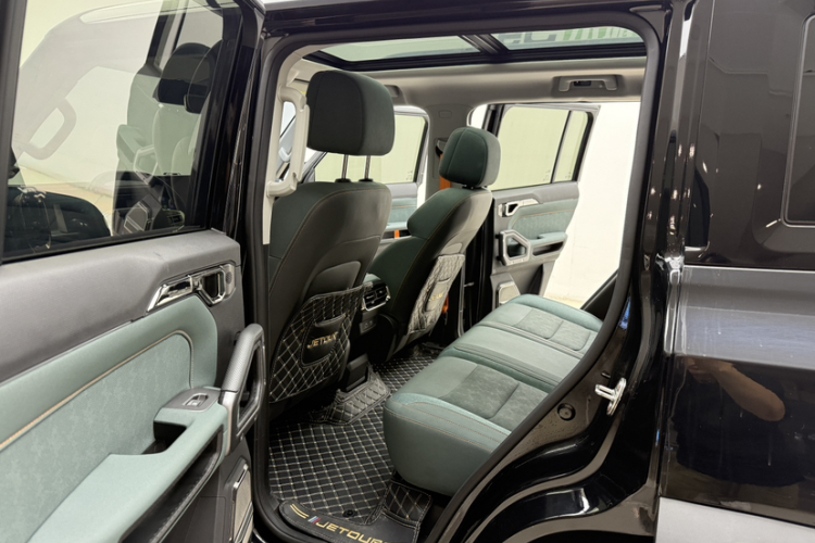 捷途旅行者 2023款 2.0T 四驱穿越PRO中控内饰7006