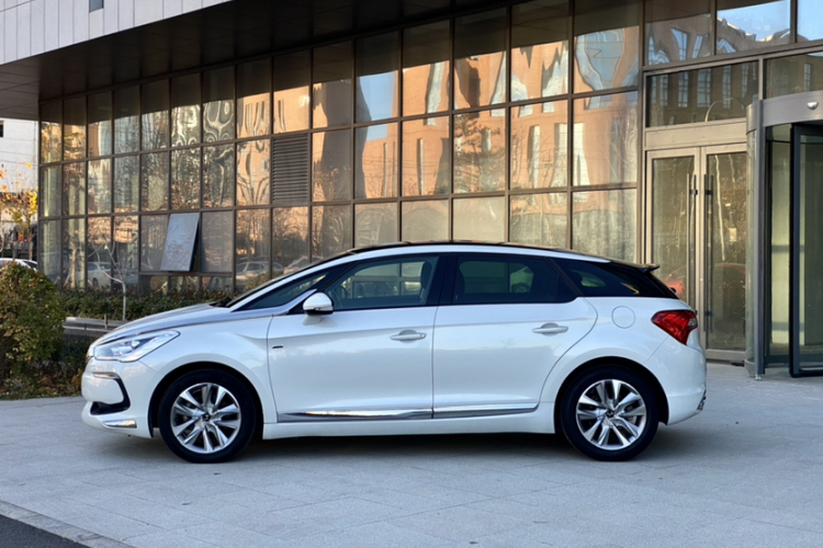 DS 5 2015款 1.6T 豪华版THP160车身外观6008