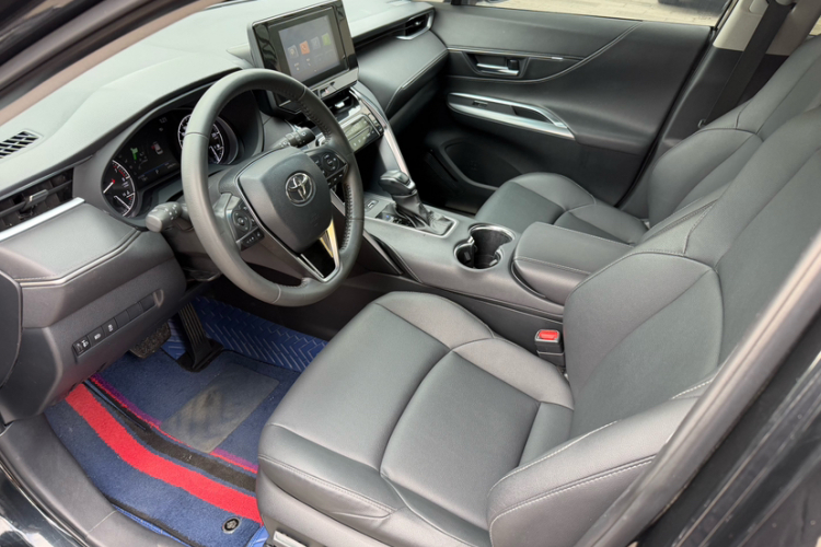 丰田 威飒 2022款 2.0L CVT两驱豪华版中控内饰7003