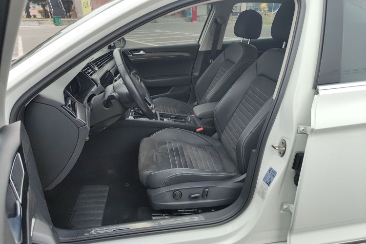 大众 迈腾 2020款 330TSI DSG 豪华型中控内饰7002