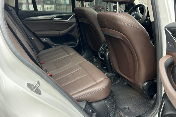 宝马iX3 2022款 领先型中控内饰7004