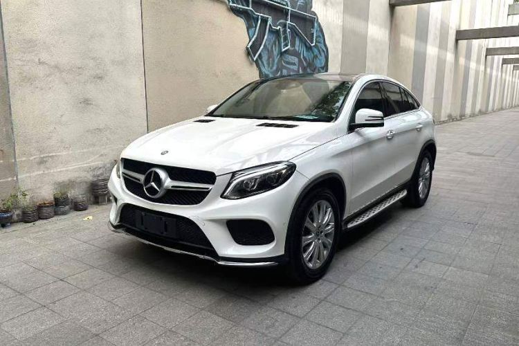 奔驰GLE轿跑 2017款 GLE 320 4MATIC 轿跑SUV车身外观6003