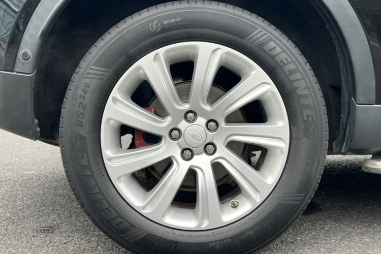 路虎 发现神行 2018款 240PS SE版车身外观6007